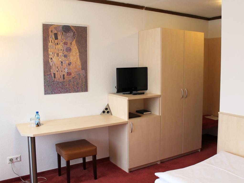 Hotel Am Bad Esslingen am Neckar Ngoại thất bức ảnh
