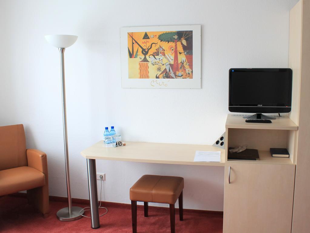 Hotel Am Bad Esslingen am Neckar Ngoại thất bức ảnh